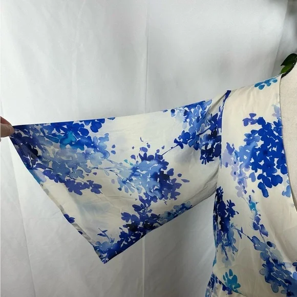 Olive & Oak Blue Floral Wrap Dress - Picture 9 of 12